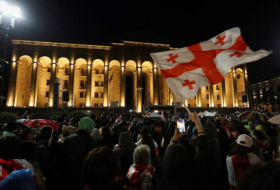 Tbilisidə etirazçılar yenidən parlament qarşısına toplaşıblar -    FOTOLAR   