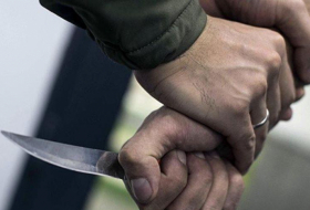 30 yaşlı kişi ürəyindən bıçaqlandı