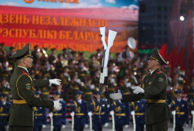 Belarusdakı hərbi paraddan maraqlı görüntülər -   VİDEO      