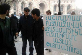 Erməni döyüşçülərin ailələri etiraza qalxdı - FOTO