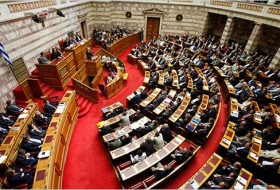 Yunanıstan parlamenti iqtisadi islahatları qəbul etdi