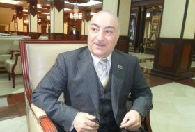 Deputat Tahir Kərimli pilləkəndən yıxıldı