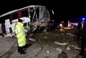 Küveytdə avtobus qəzası - 15 nəfər ölüb