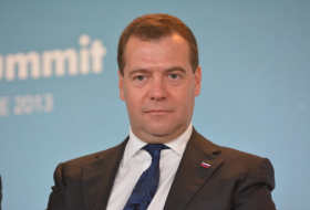  Medvedevdən birinci xanıma ad günü təbriki 