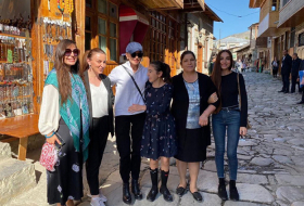  Mehriban Əliyeva qızları ilə Lahıcda -   FOTOLAR      