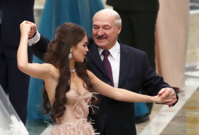     Lukaşenkonun “ayı” ilə “qartal”ın arasında çətin geosiyasət rəqsi –    TƏHLİL      