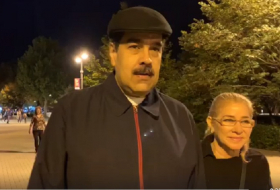 Maduro xanımı ilə birlikdə Bakı bulvarında -   VİDEO      