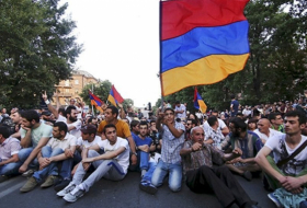  Ermənistan parlamenti qarşısında etiraz aksiyası -  VİDEO  