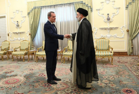    Ceyhun Bayramov İran prezidentilə görüşdü   