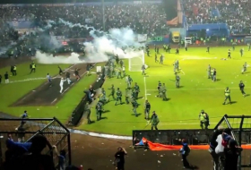 İndoneziyada stadionda iğtişaşlarda 127 nəfər ölüb