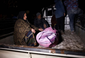 Suriyada zəlzələ nəticəsində 300 minə yaxın insan evini tərk edib  
