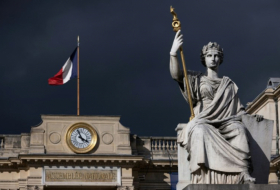  Xakerlər Fransa parlamentinin saytını dağıdıb 
