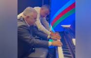    Deputat səfirliyin açılışında pianoda ifa etdi -    Video      