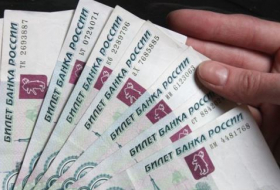 Rubl yenidən dəyərini itirir