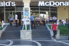 Bakıda açılan ilk McDonalds bağlanıb?