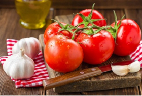 Övlad istəyənlərə `pomidor hədiyyəsi`